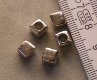 Metalen kraal type 2 50 st.