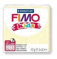 Fimo klei Kids glitter lichtgeel. nr. 106.